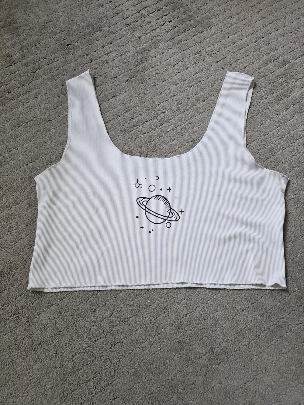 SHEIN White Ribbed Planet Graphic Crop Tank